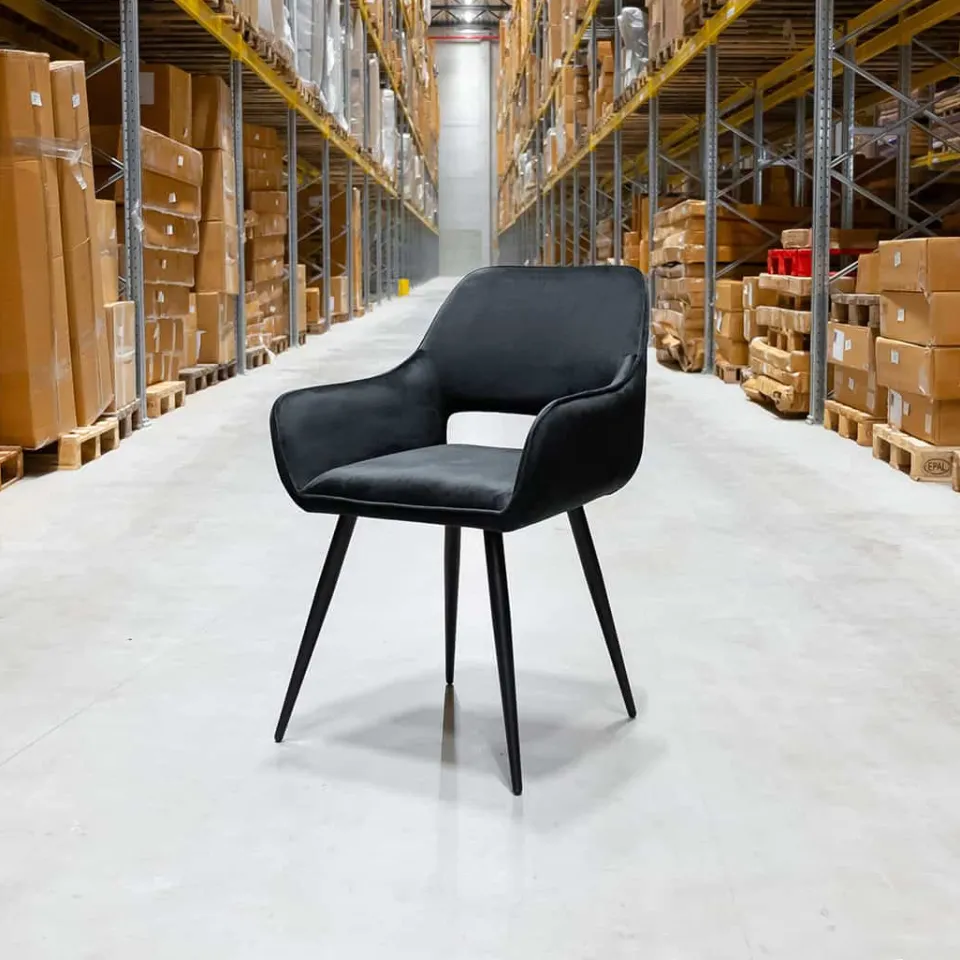 eetkamerstoel-jelle-fluweel-z-WVvSxbbC-0.webp Sale HUUS Eetkamerstoel Jelle – Fluweel Zwart