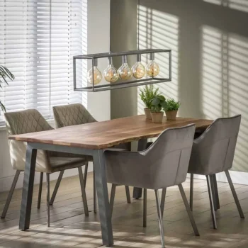 New HUUS Eettafel Babs