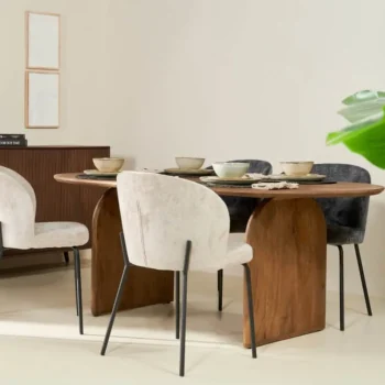 New HUUS Eettafel Bella